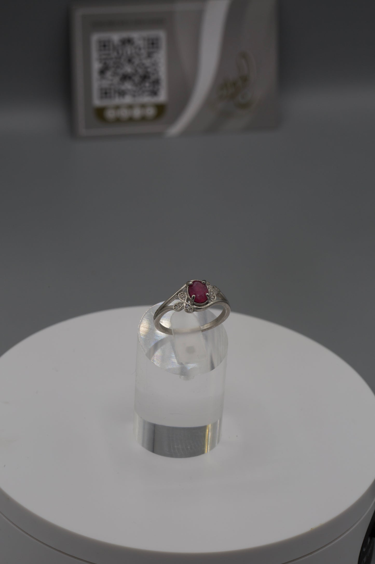 Women’s Ruby Ring floral design