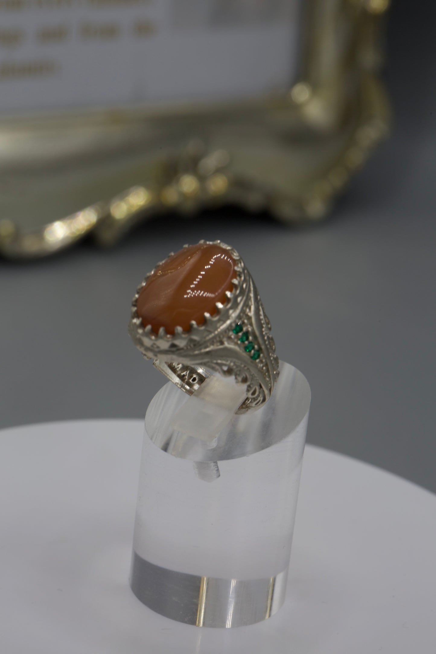 Silver Aqeeq Ring w/ Side gems